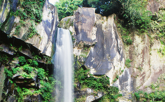 Inukai-No-Taki Falls