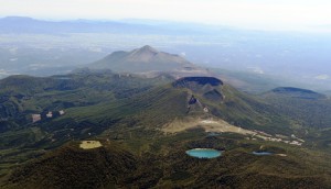 ２年９か月ぶり新燃岳の噴火警戒レベル引き下げ