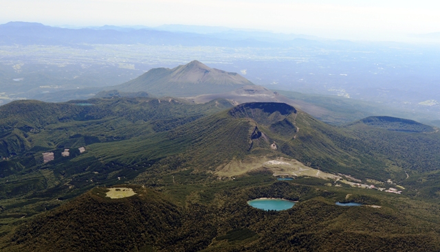 ２年９か月ぶり新燃岳の噴火警戒レベル引き下げ