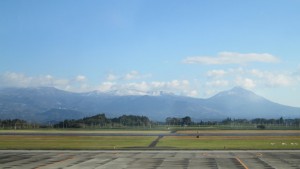 鹿児島空港からの霧島連山です?