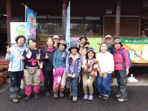 霧島市ふるさとガイドクラブ「古道・御岳道」が催行されました。