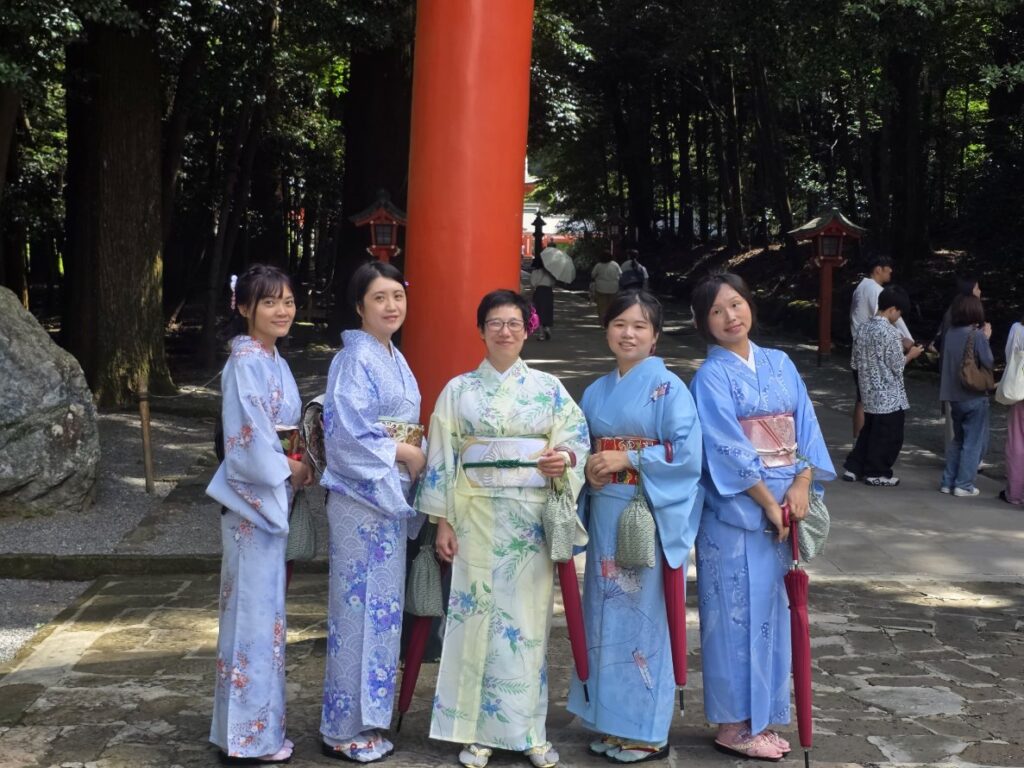 和服で楽しむ霧島神宮～台湾からのお客様～